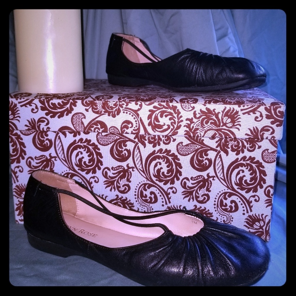 Taryn Rose Women's Alessandra Leather Ballet Flats